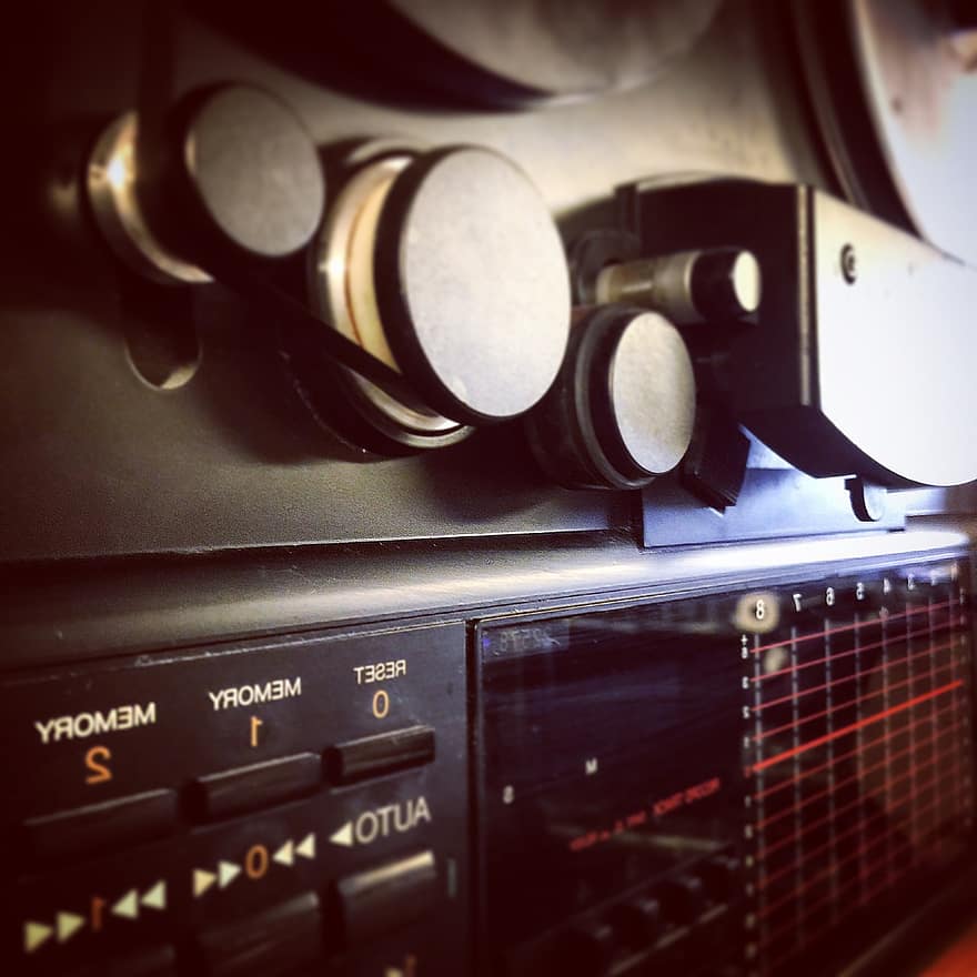 音楽、テープレコーダー、テープ、古い、ビンテージ、レトロ、80年代、技術、メディア、記録、磁気の