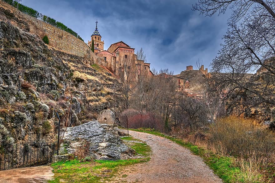 linna, matkustaa, matkailu, luonto, maisema, Albarracin, Teruel, Espanja, Aragon, arkkitehtuuri, historia