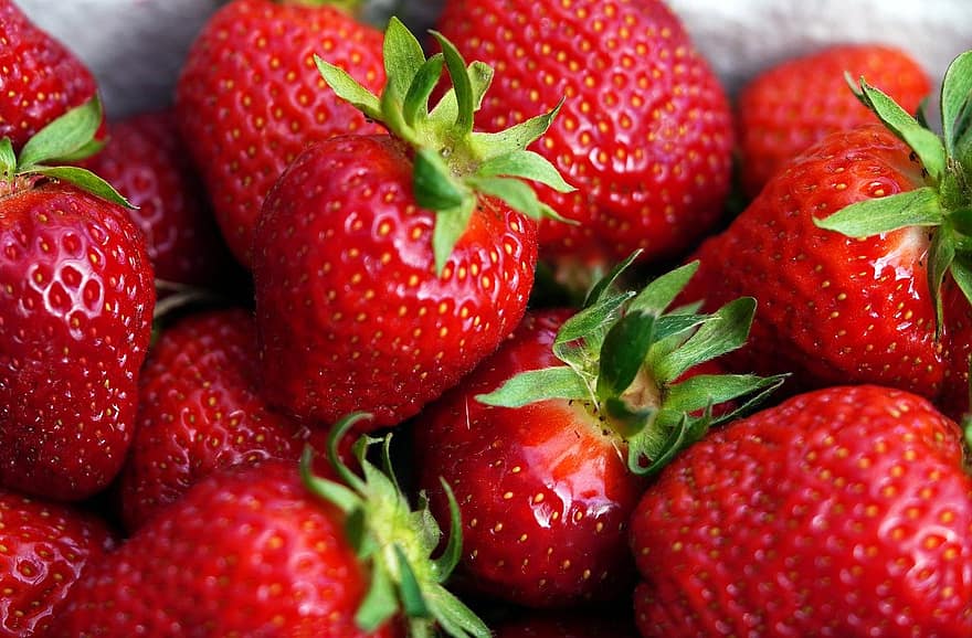 स्ट्रॉबेरीज, फल, खाना, ताज़ा, स्वस्थ, स्ट्रॉबेरी, ताज़गी, क्लोज़ अप, परिपक्व, बेर का फल, पौष्टिक भोजन