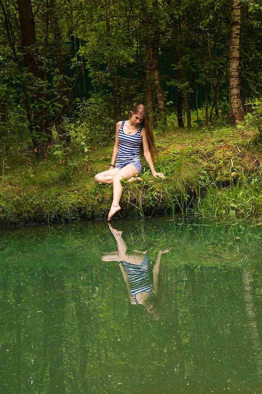 लड़की, वन, पानी