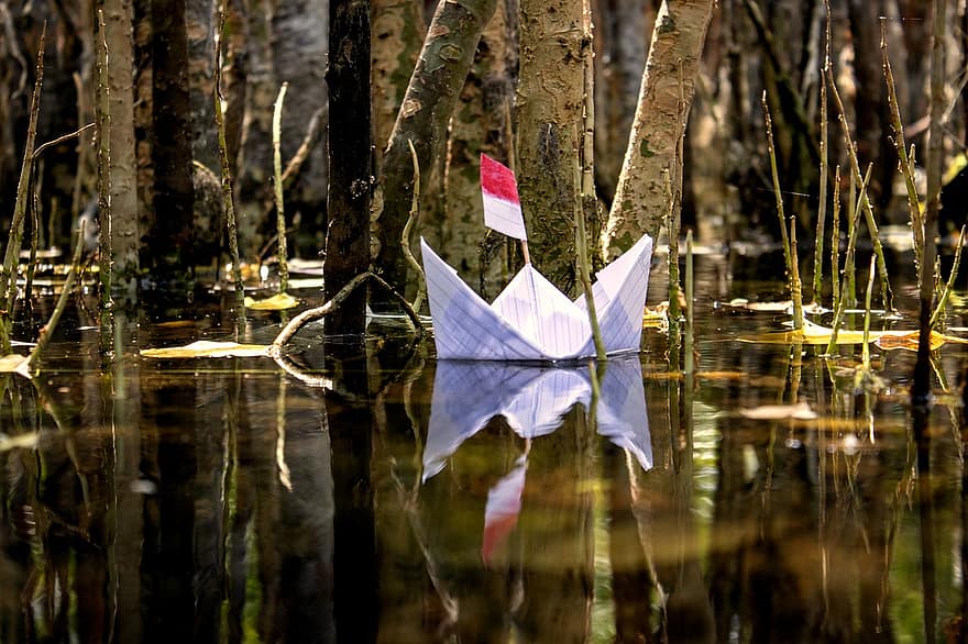 bateau de papier, origami, rivière, voile, eau