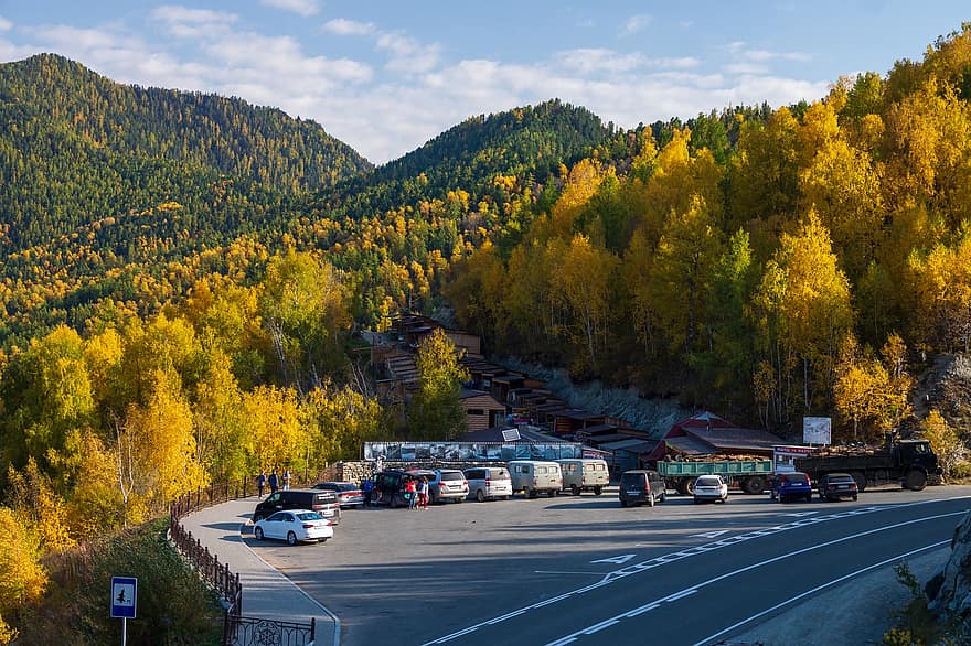 Altajské hory, Průsmyk Chike-taman, krajina, Příroda, podzim, auto, žlutá, les, strom, hora, přeprava