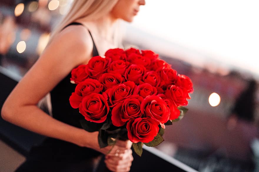 フラワーズ、バラ、花束、贈り物、バレンタイン・デー、幸せなバレンタインデー、愛、女性たち、ロマンス、アダルト、花