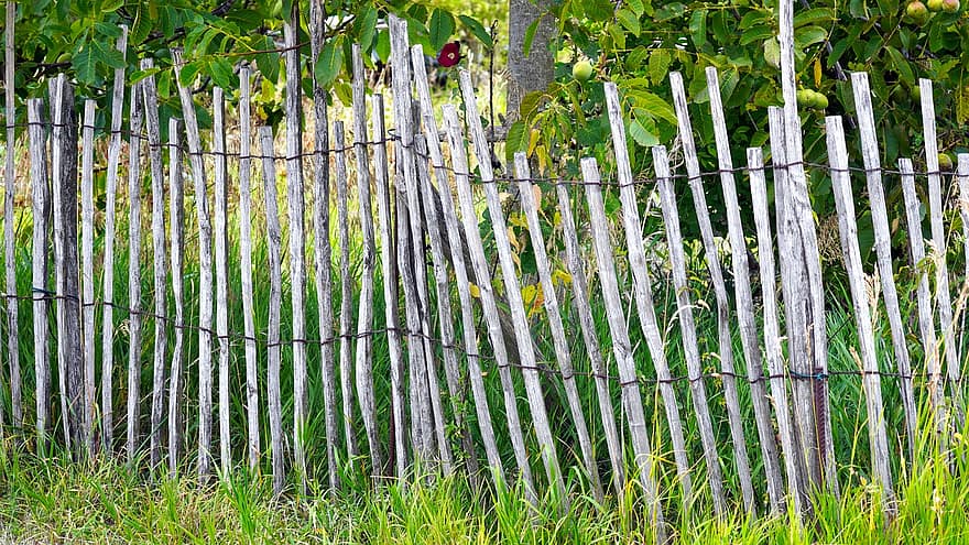 clôture, Clôture en bois, clôture de jardin