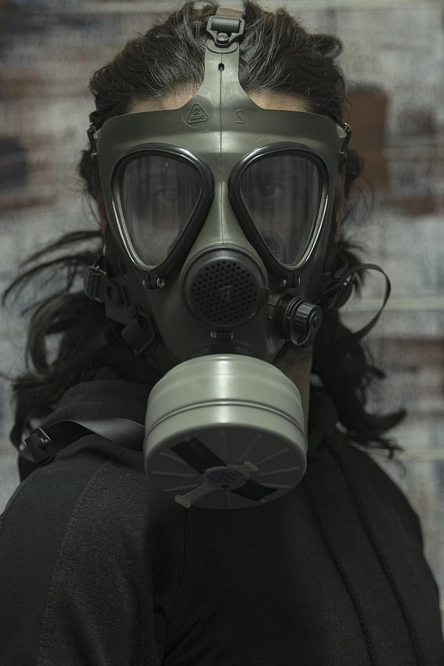 retrato, hombre, mascara de oxigeno, proteccion, guerra