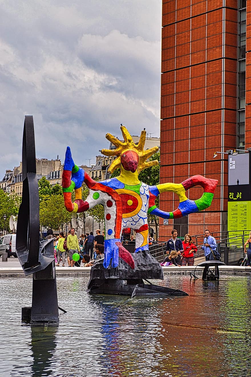 pompidou senter, moderne kunst, skulptur, paris