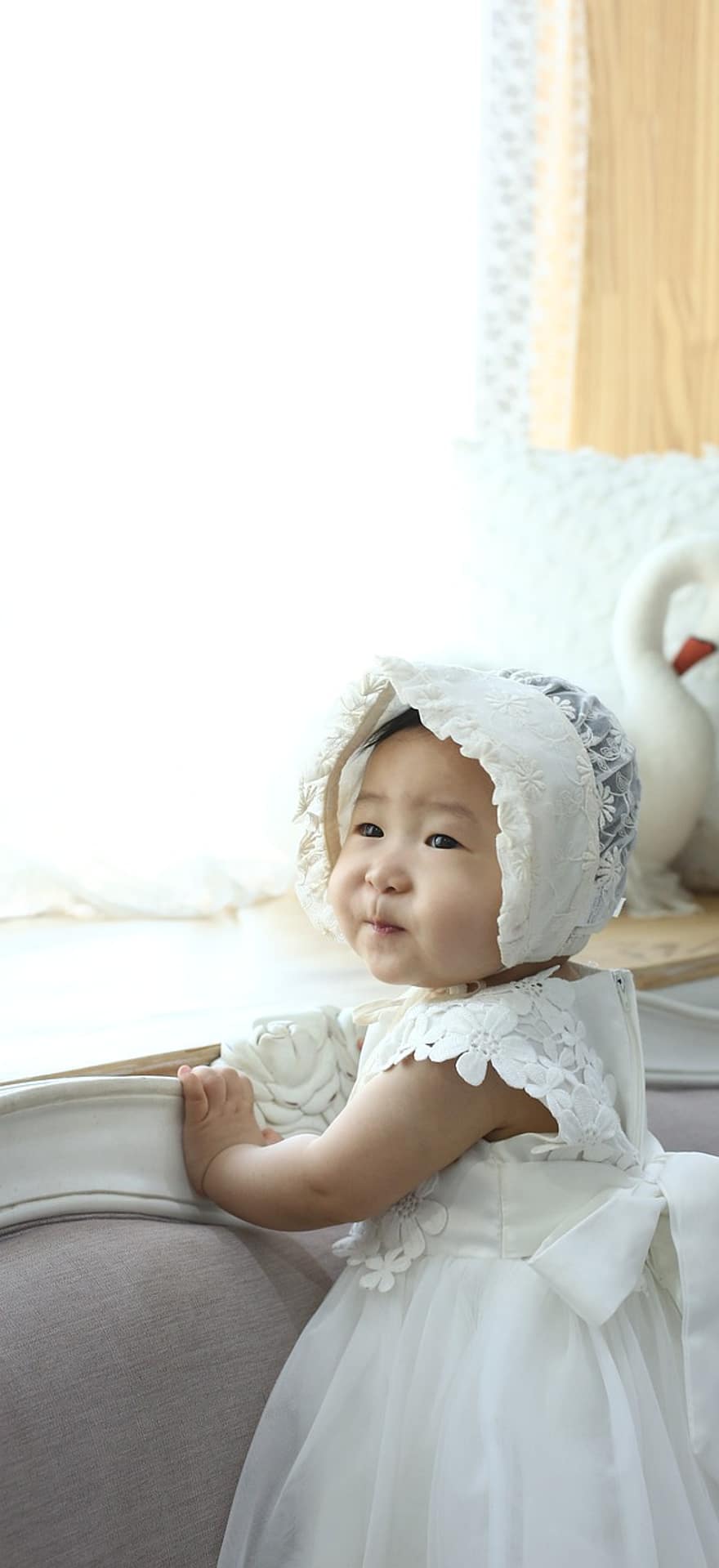 маленька дівчинка, малюк, біле плаття, немовляти, дитина