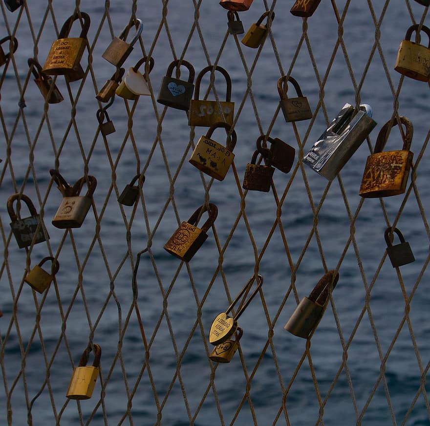 أقفال ، البحر ، أقفال الحب ، قفل ، معدن ، مغلق ، رمز ، حب ، قريب ، مفتاح ، الأمان