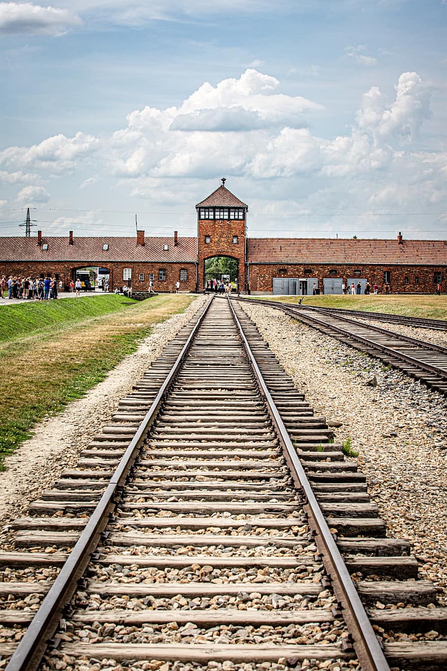 ferrovia, sito commemorativo, campo di concentramento, Museo del campo di concentramento, olocausto, guerra mondiale, Brzezinka