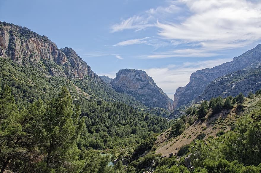 Spanien, andalusien, Malaga-provinsen, bjerge, bakke, dal, klippe, rio guadalhorce, flyde, vand, landskab
