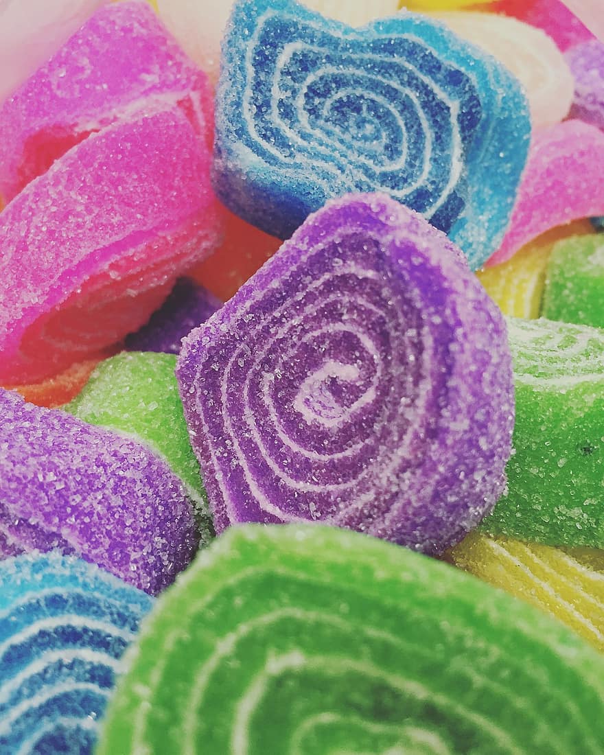 konfektes, cukura konfektes, krāsains