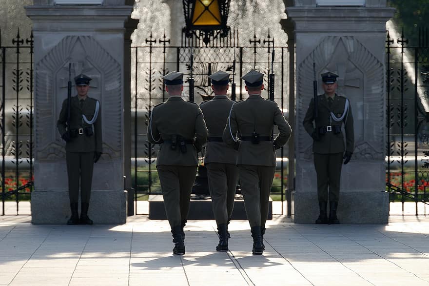 guardias, cambiando la guardia, Monumento, uniforme, hombres, fuerzas Armadas, fuerza policial, Guardia de seguridad, militar, Ejército, arquitectura
