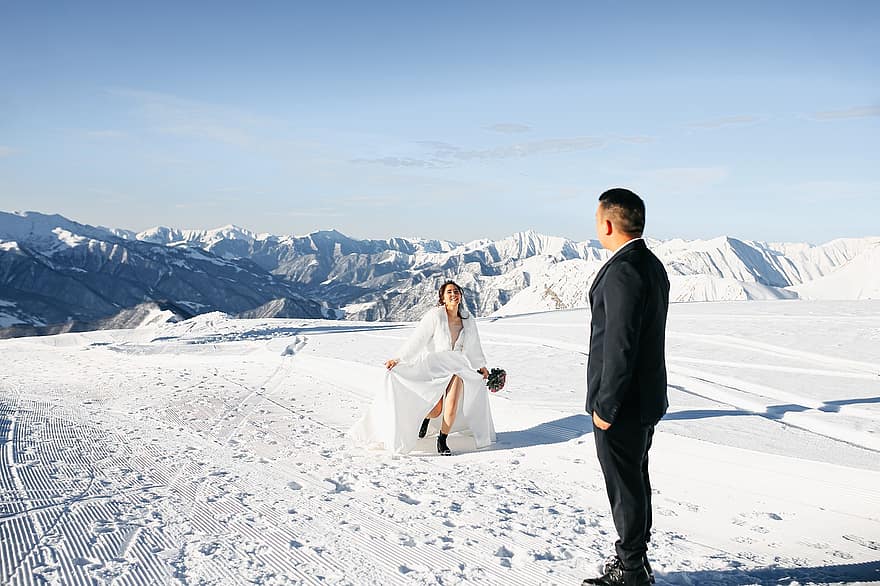 kāzas, sniegs, Prenup Shoot, ziemā, kalni, līgava, līgavainis, laulība, cilvēks, sieviete, pāris