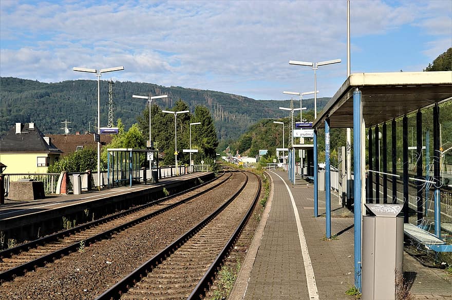 Bahnsteig, Bahnhof, Deutschland, Eisenbahn, Eisenbahnstation