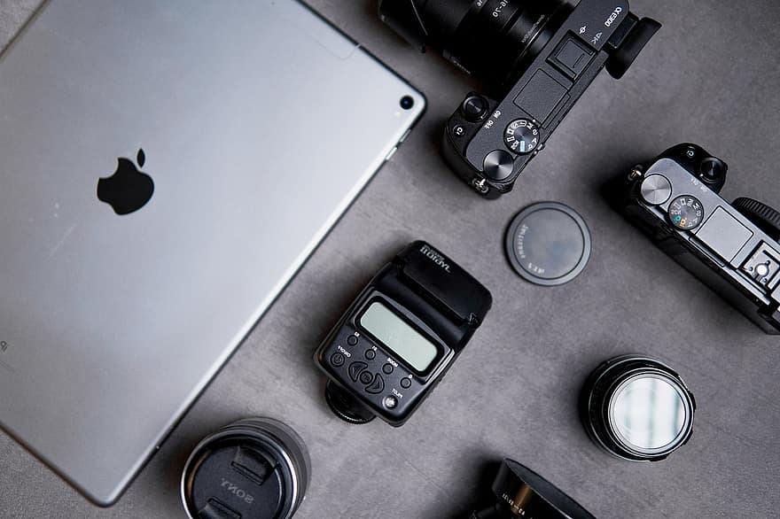 Câmera, ipad, colocação plana, instantâneo, lente, câmera dslr, maçã, área de trabalho, mesa