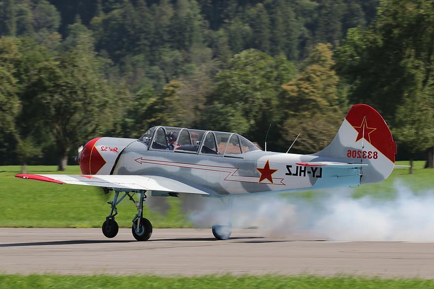 Yakovlev Yak-52, träningsflygplan, sovjetiska flygplan, flyg, flygplan