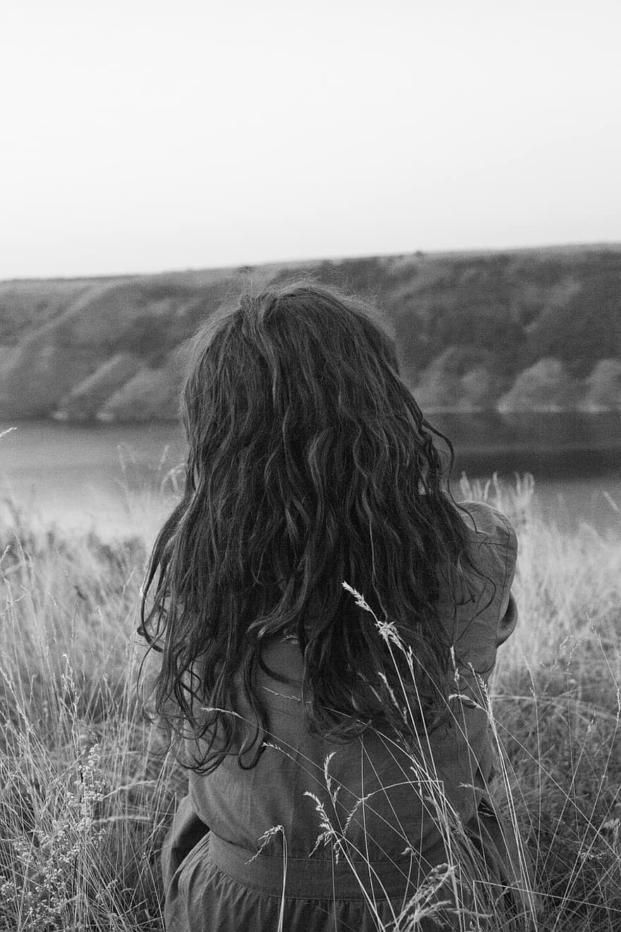 жена, тъжен, ливада, Черно и бяло, самотен, момиче, коса, обратно, трева, поле
