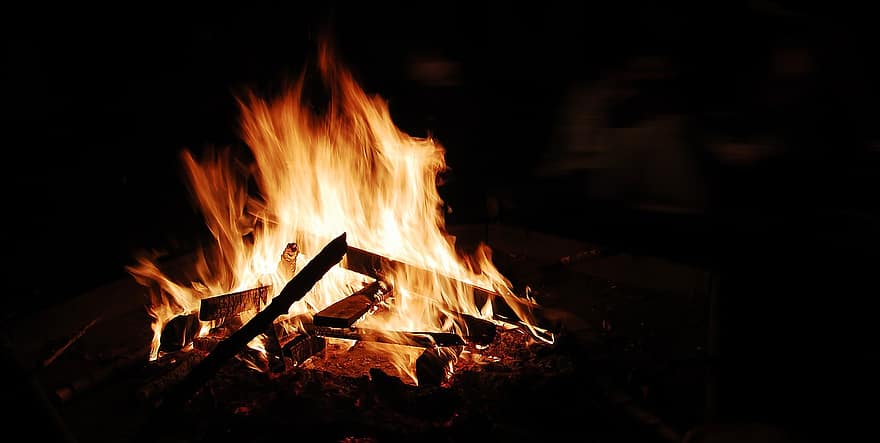 火災、キャンプファイヤー、暖かさ、炎、燃やす、火炎、自然現象、熱、温度、燃焼、たき火