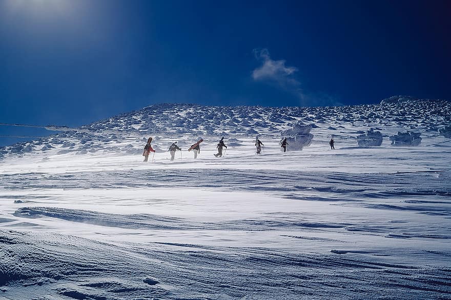 हिमपात, सर्दियों की वृद्धि, पर्वतारोहण
