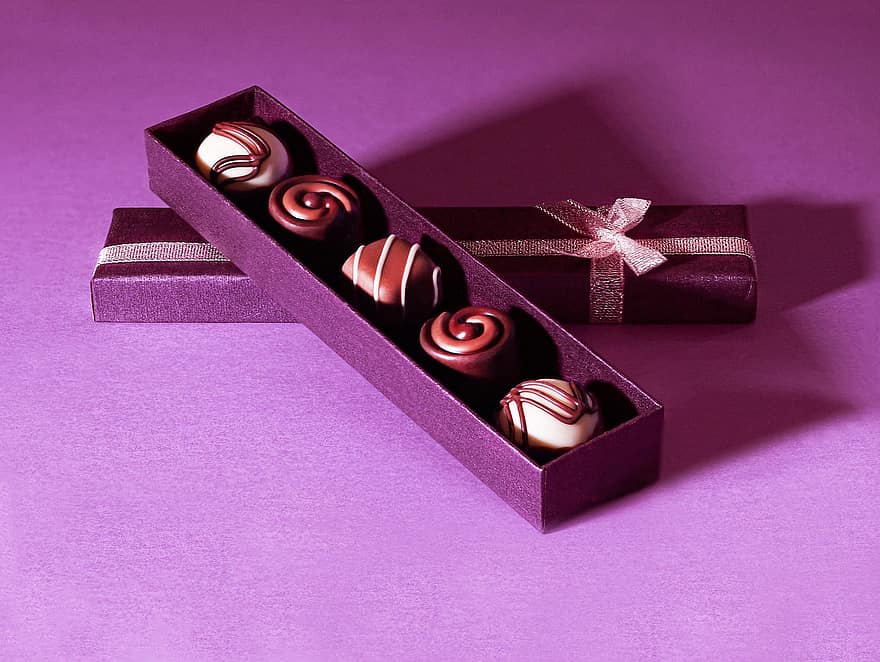 Chocolate, Gift Box, Confectionery, Milk Chocolate, Dark Chocolate, Delicious, gift, close-up, dessert, candy, box