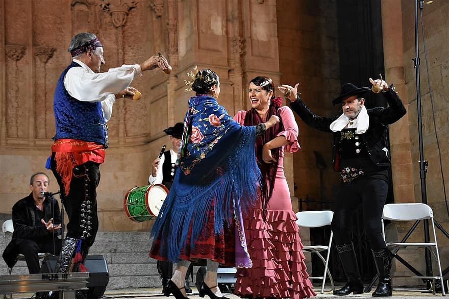 Charros And Gypsies, Salamanca, Concert, Small Patio, Flamenco, Alicia Almeida, Folk, Poldo De Mogarraz, Spain, Miscegenation