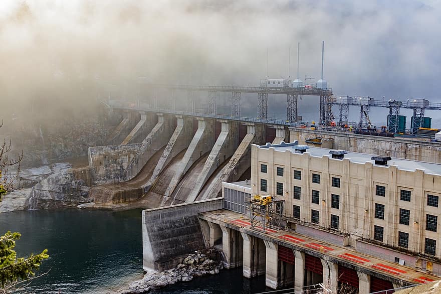 hydroelektrischer Damm, Fluss, Damm, Wasserkraft, Nebel, die Architektur, Elektrizität, Kraftstoff- und Stromerzeugung, Wasser, Generator, Industrie