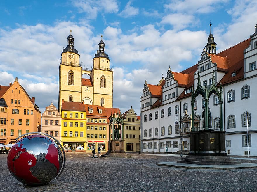 Wittenberg, város, piactér, Lutherstadt, Szász-Anhalt, épületek, templom, Városháza, szobrok, emlékmű, történelmi