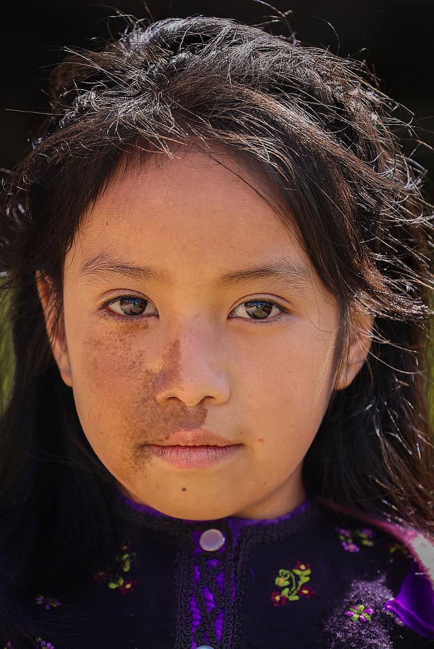 Chiapas, Mexiko, kleines Mädchen, Kind, indigenen Völkern, Kindheit, Porträt, eine Person, süß, Kamera betrachten, lächelnd