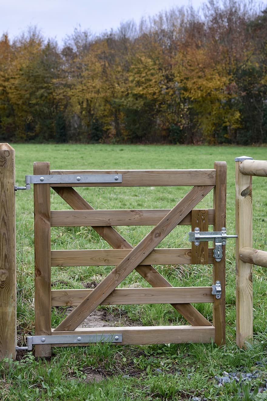 hàng rào, nông thôn, cửa gỗ, Bản lề thép, khóa thép