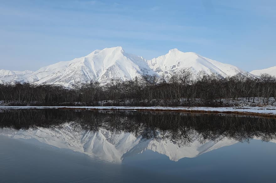 lago, primera nevada, invierno, nieve, bosque, montañas, Kamchatka, paisaje