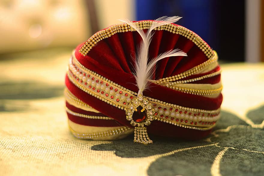 Kopfbedeckung, indische Hochzeit, Turban, Hochzeit, Mode, Punjabi-Kultur, Hindu, Muslim, Krone, Indische traditionelle Hochzeitskleidung, Nahansicht