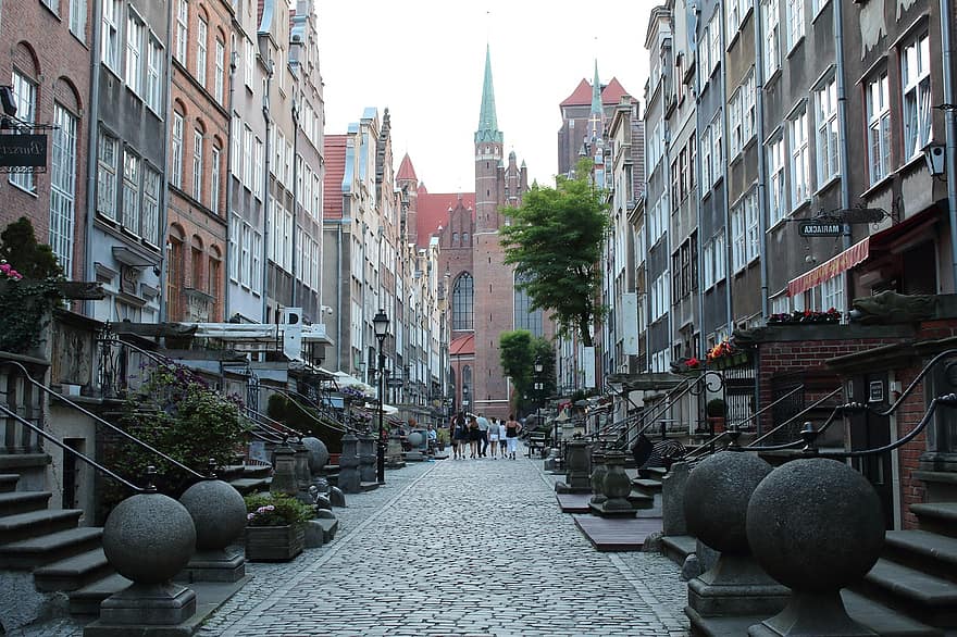 kaupunki, rakennukset, katu, ihmiset kävelevät, matkailu, arkkitehtuuri, Gdańsk, matka