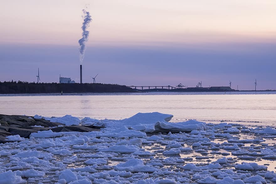 gheaţă, mare, cărbune pe bază de energie electrică, poluare, fermă eoliană, fum, iarnă, seară, Mäntyluoto, Pori, apă