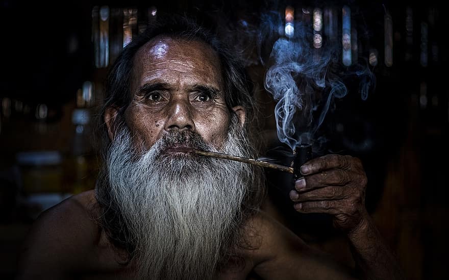 rūkyti, vamzdis, senas vyras, barzda, vyresnio amžiaus, vyresnio amžiaus žmogus, senelis, raukšlėtas veidas, amžiaus, vyras, rūkalius