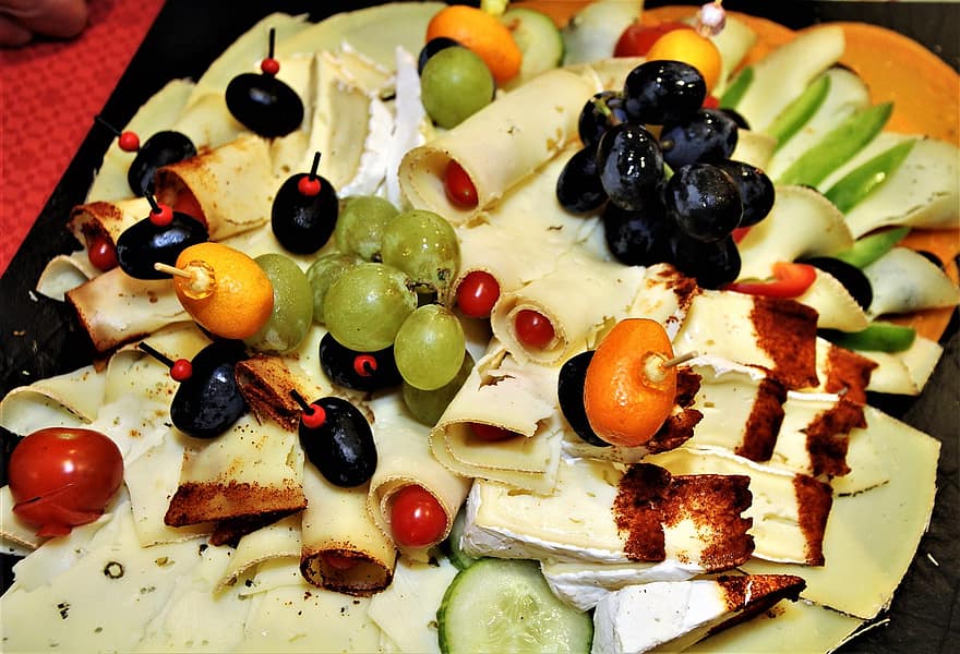 plato de queso, tabla de quesos, Plato de Charcutería, buffet