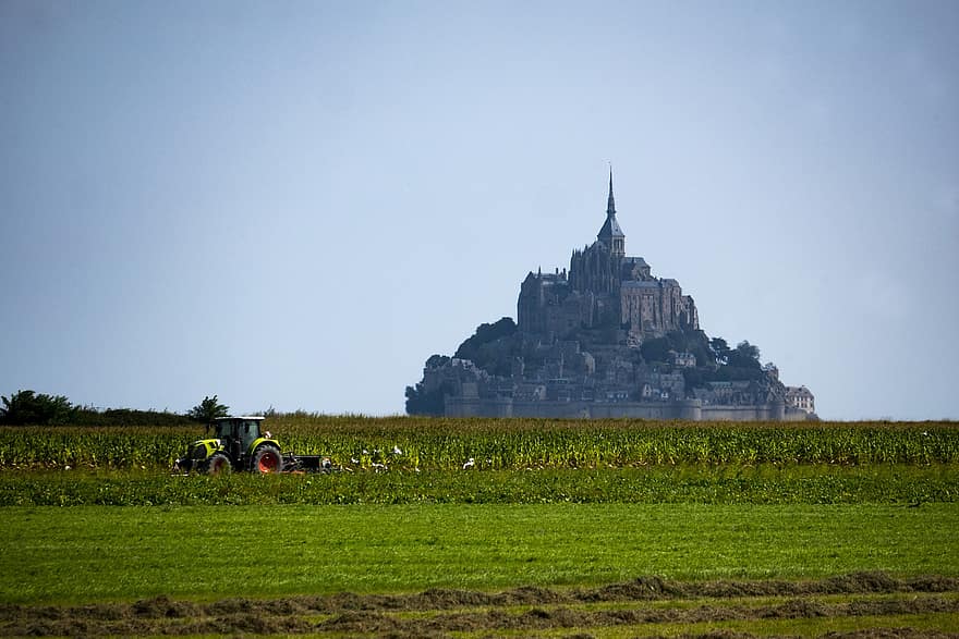 Mont Saint Michel, Culture, Agriculture, Tractor, Local, Tourism