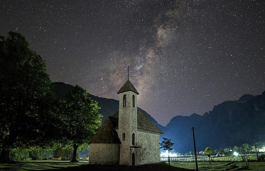 Albania, bầu trời, nhà thờ, núi, các ngôi sao, đêm, sự thánh thiện, tôn giáo, dải Ngân Hà, ngôi sao, không gian