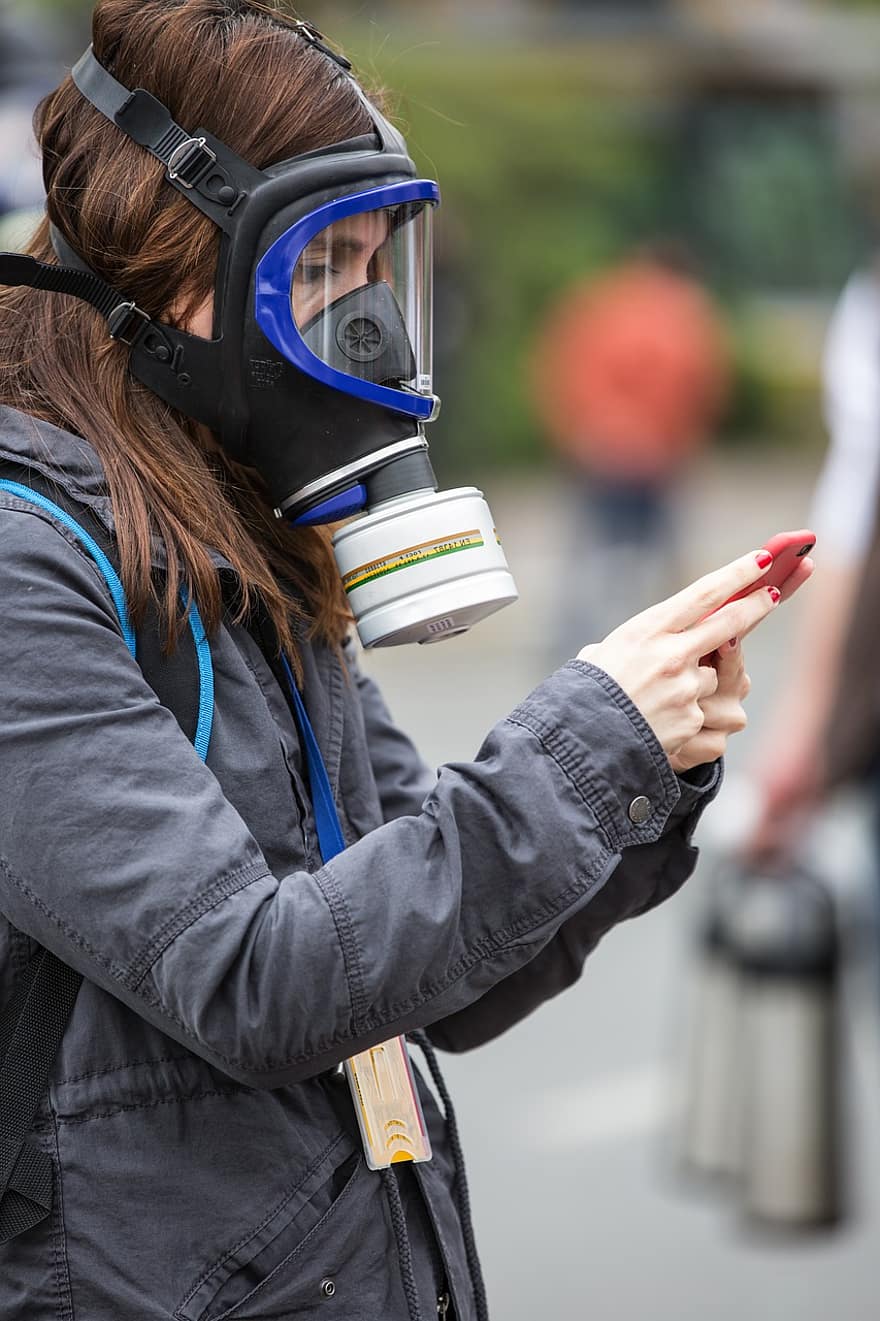 Gas Mask, Phone, Woman, Human, Press, Journalist, Messenger, News, Attack, War, Violence