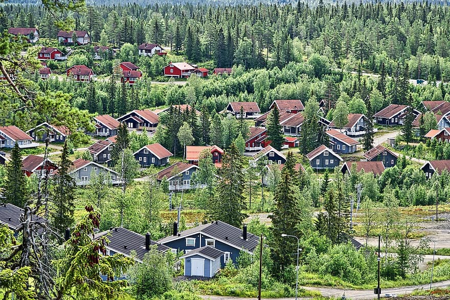 landsby, skisportssted, huse, bygninger, bjerge