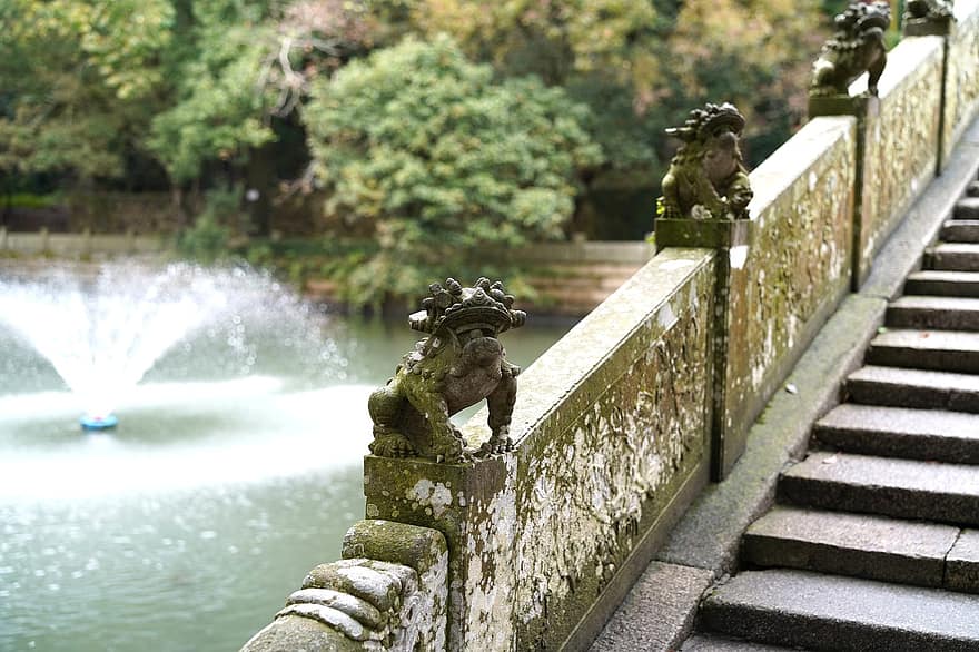 escultura, escalera, parque, puente antiguo, león, estatua, antiguo, erosionado, fuente