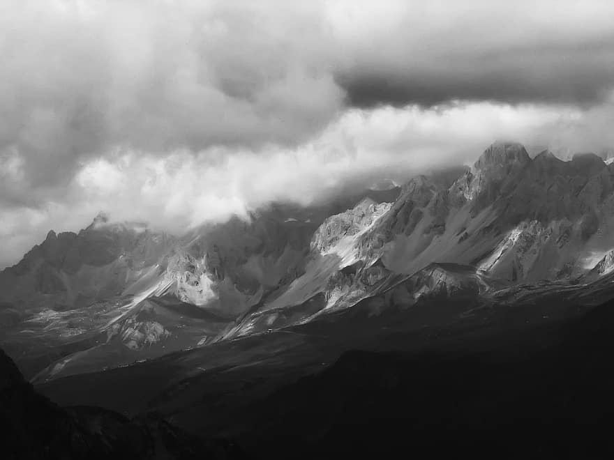 gunung, dolomit, awan, kabut, teror, Misteri, pemandangan, salju, puncak gunung, pegunungan, hitam dan putih
