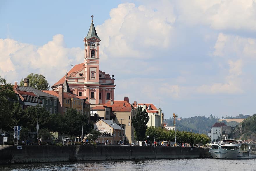 교회에, 건물, 종교, 탑, 주택들, 배, 강, 시티, 건축물, 역사적인 중심지, Passau