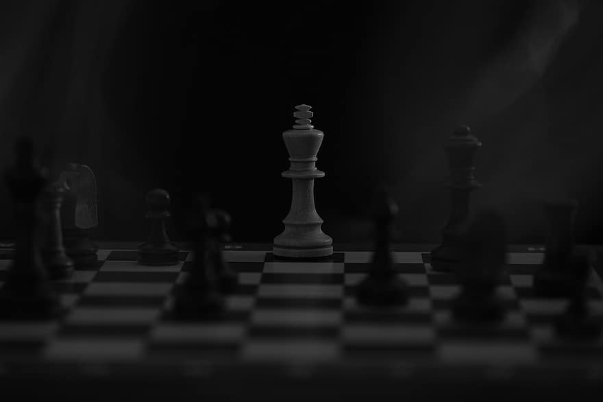 σκάκι, βασιλιάς στο σκάκι, σκοτάδι, σκακιέρα, κομμάτια σκακιού, επιτραπέζιο παιχνίδι, στρατηγική