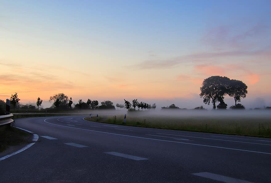 la carretera, niebla, paisaje, naturaleza, amanecer, crepúsculo, calina, viaje, asfalto