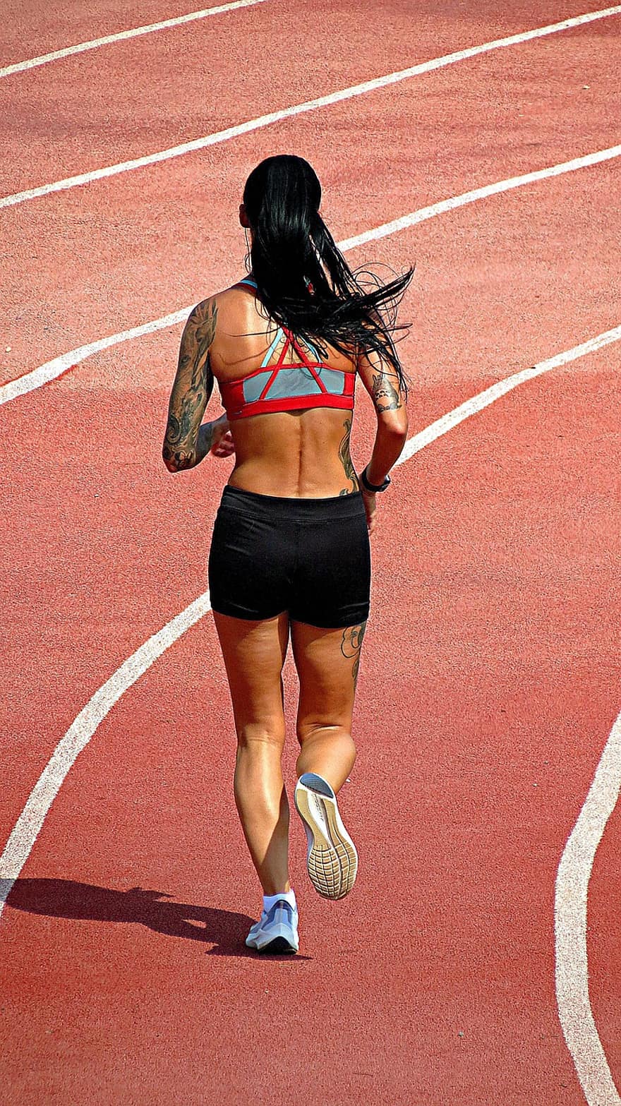 走る、フィットネス、ランニングトラック、女性、スポーツの、健康、運動、いい結果になる、ランニング、ジョギング、スポーツ
