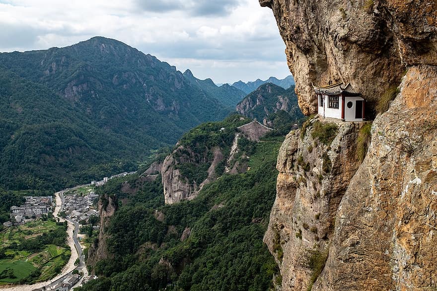 tempel, bergssidan, klippa, bergen, bergskedja, bergig, landsbygden, landskap, Yandangshan, Fangdong, Kina