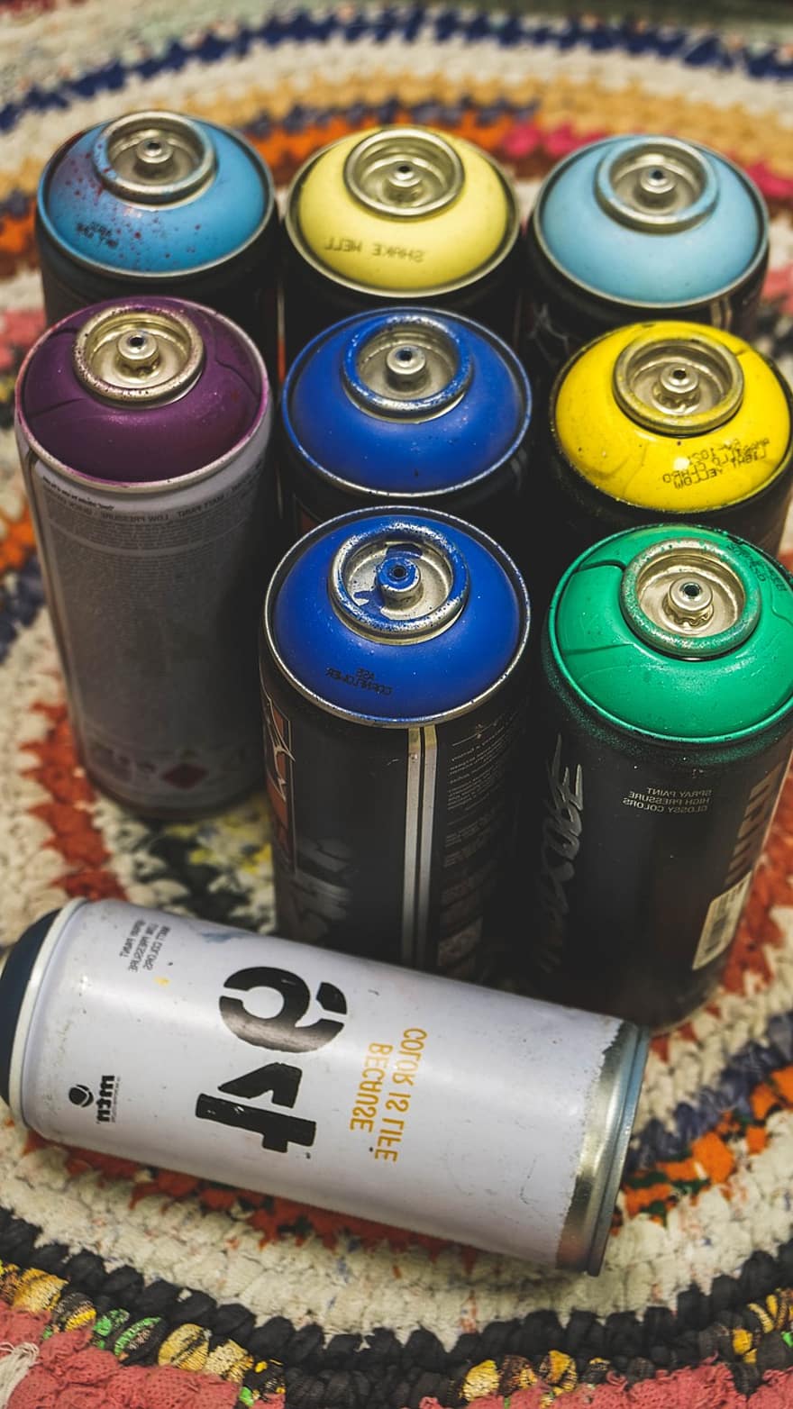 ペイント、スプレーペイント、缶、落書き、色、染料、電池、閉じる、アルカリ性、電気、リサイクル