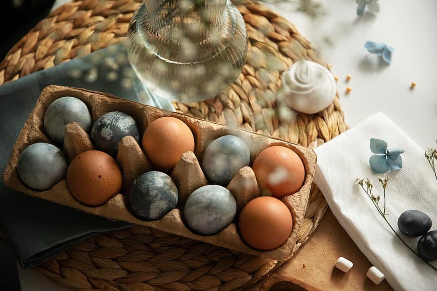 påsk, ägg, dekoration, färgade ägg, kycklingägg, äggbricka, dekorativ