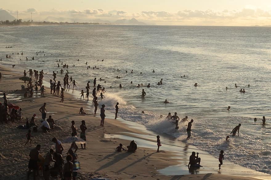 People, Crowd, Beach, Ocean, Waves, Costa, Sky, Landscape, Nature, Clouds, Pointe-noire