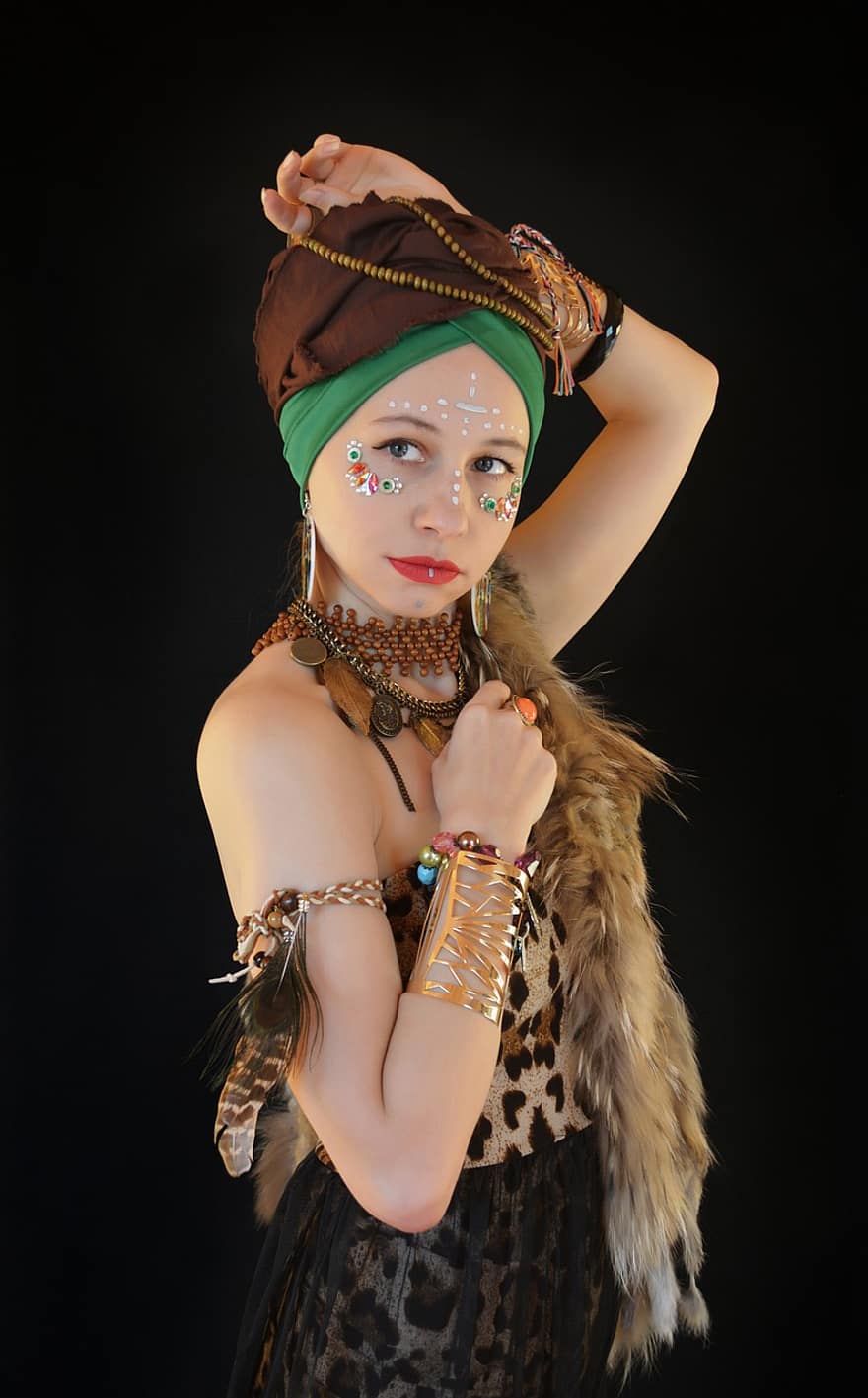 femme, costume national, femme africaine, costume, maquillage, motif léopard, bijouterie, des boucles d'oreilles, bijoux, turban, style africain
